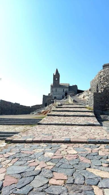 Elegante Appartamento La Spezia Centro Buitenkant foto